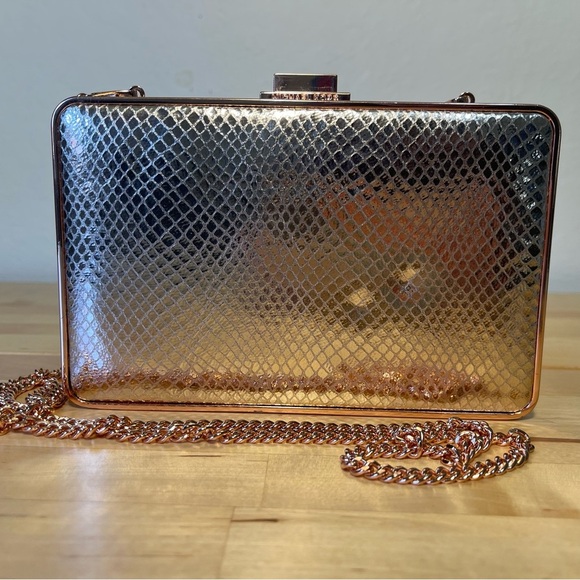 Michael Michael Kors Pearl Medium Box Clutch - Picture 1 of 14